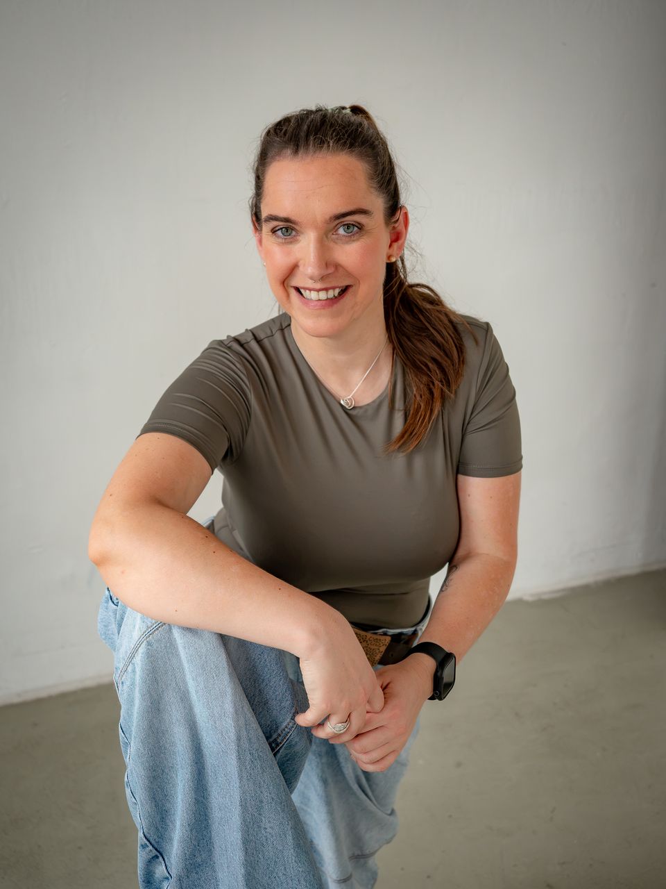 Miriam Göbel lacht in die Kamera